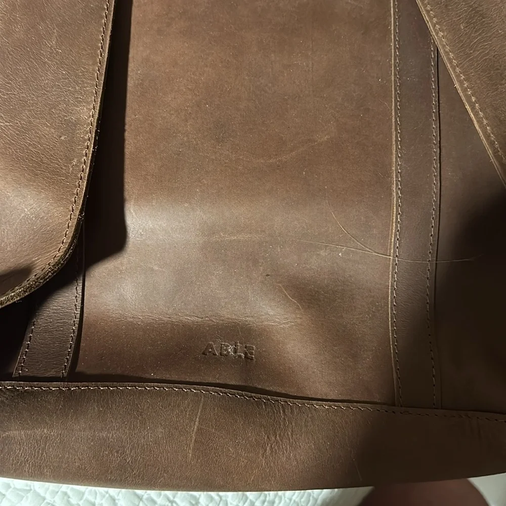 Able Elsabet Double Handle chocolate bag. NWT - Picture 4 of 4